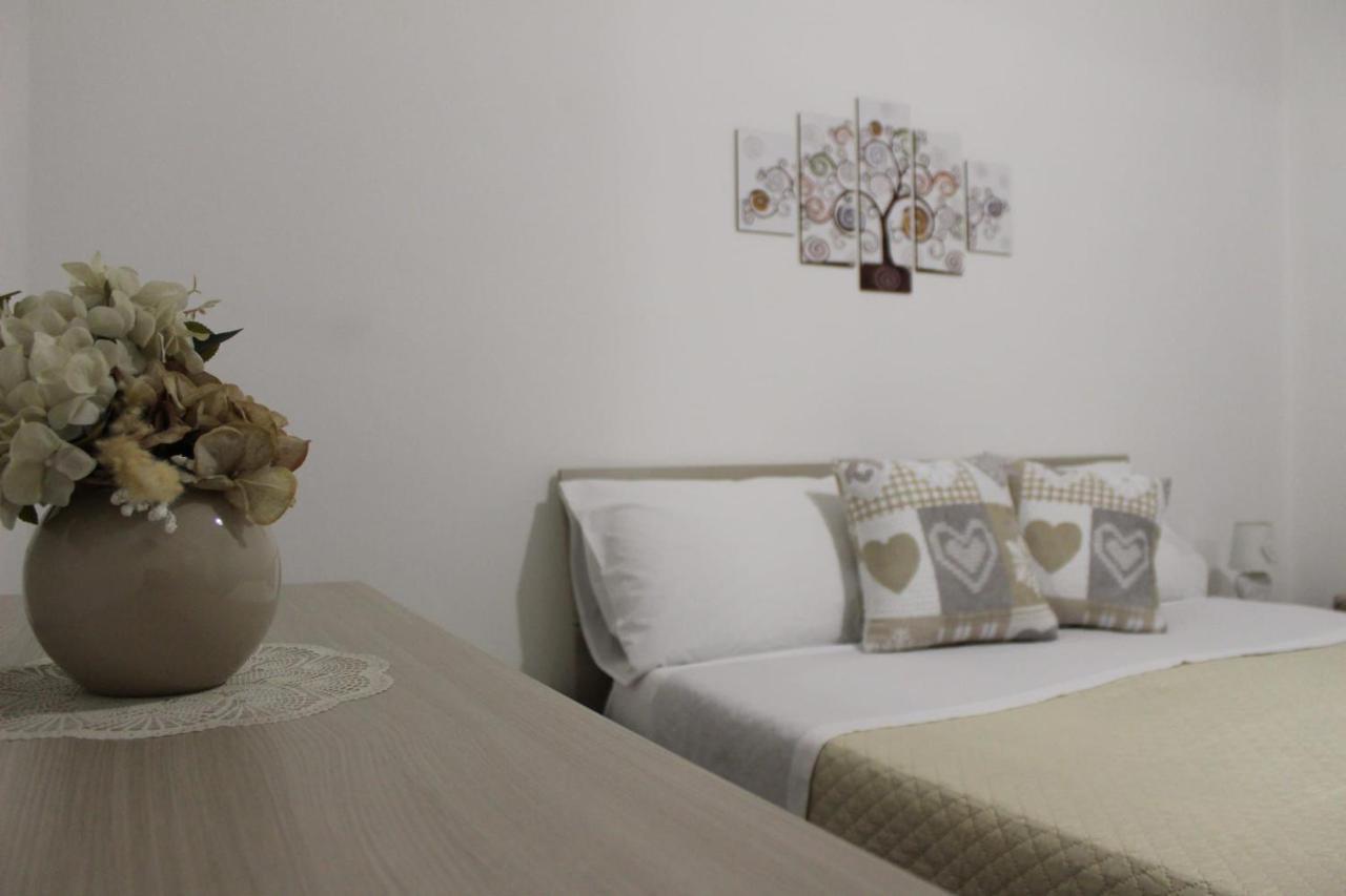 Appartement Chez Les Sœurs à Pompéi Extérieur photo